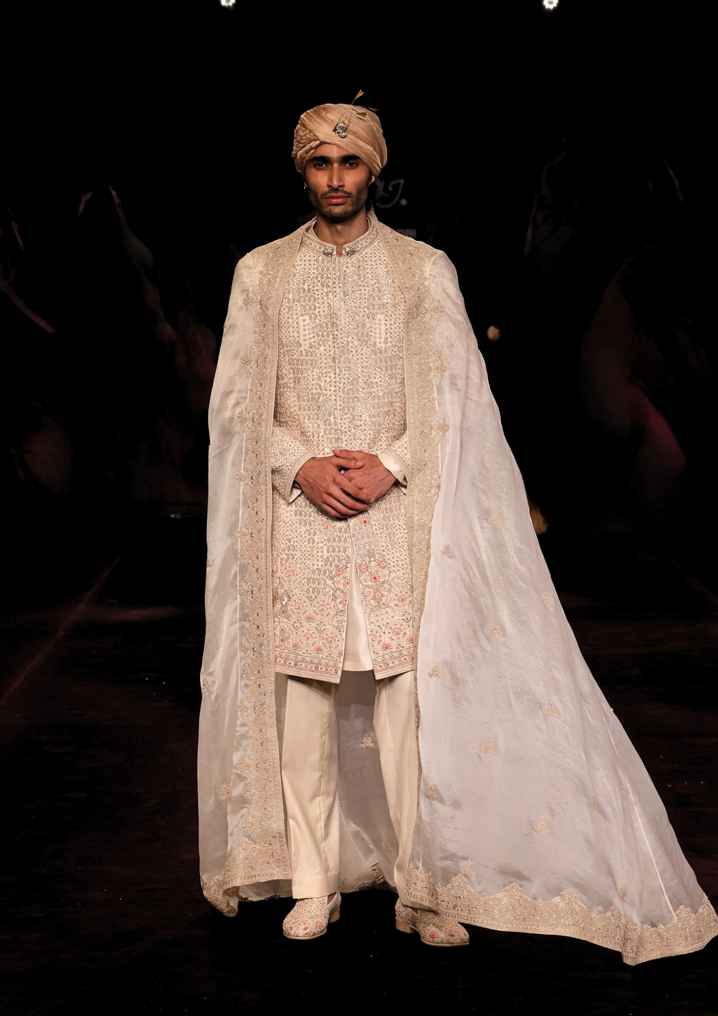 Yashvardhan Sherwani Set
