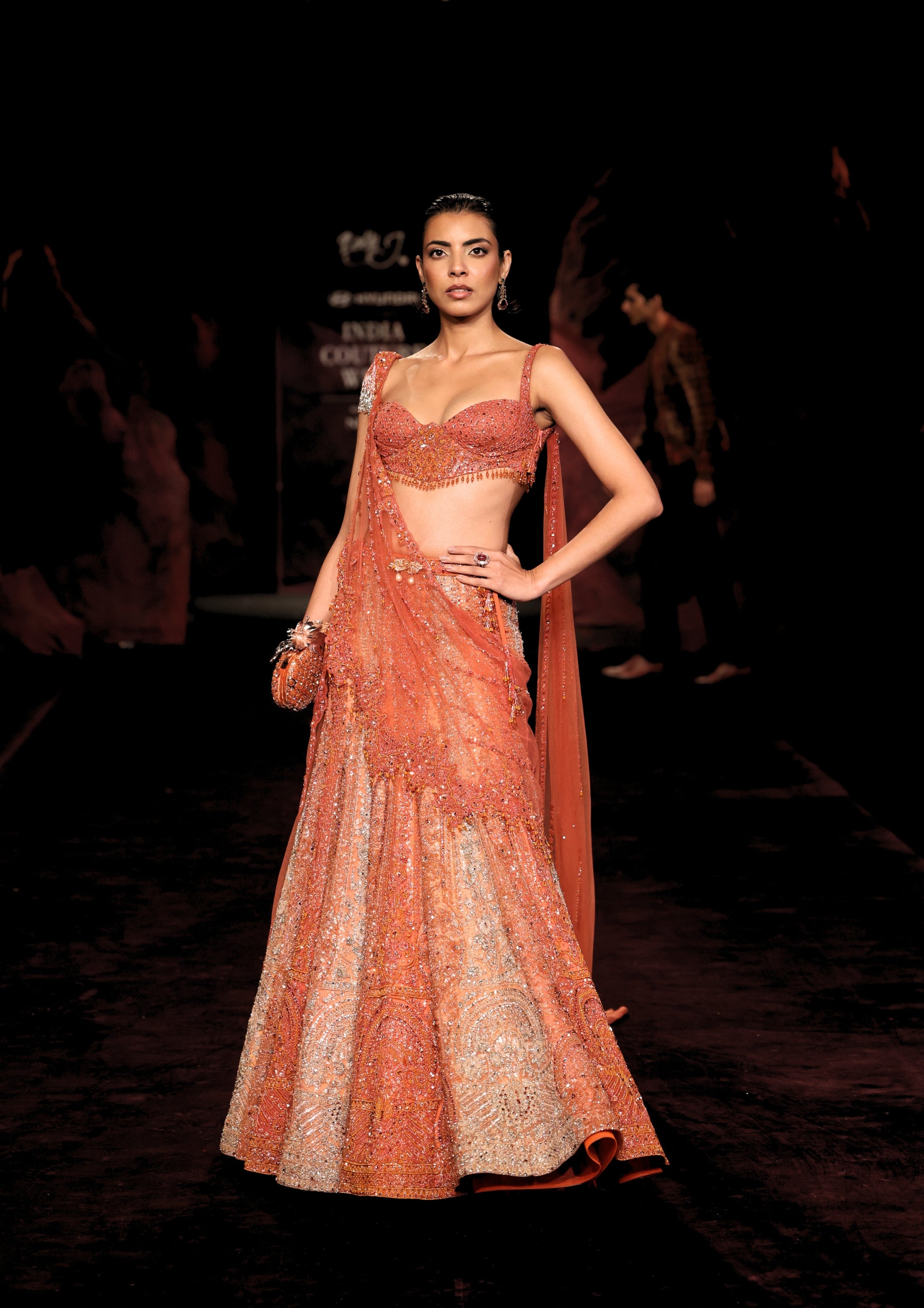 Godhuli Noor Lehenga