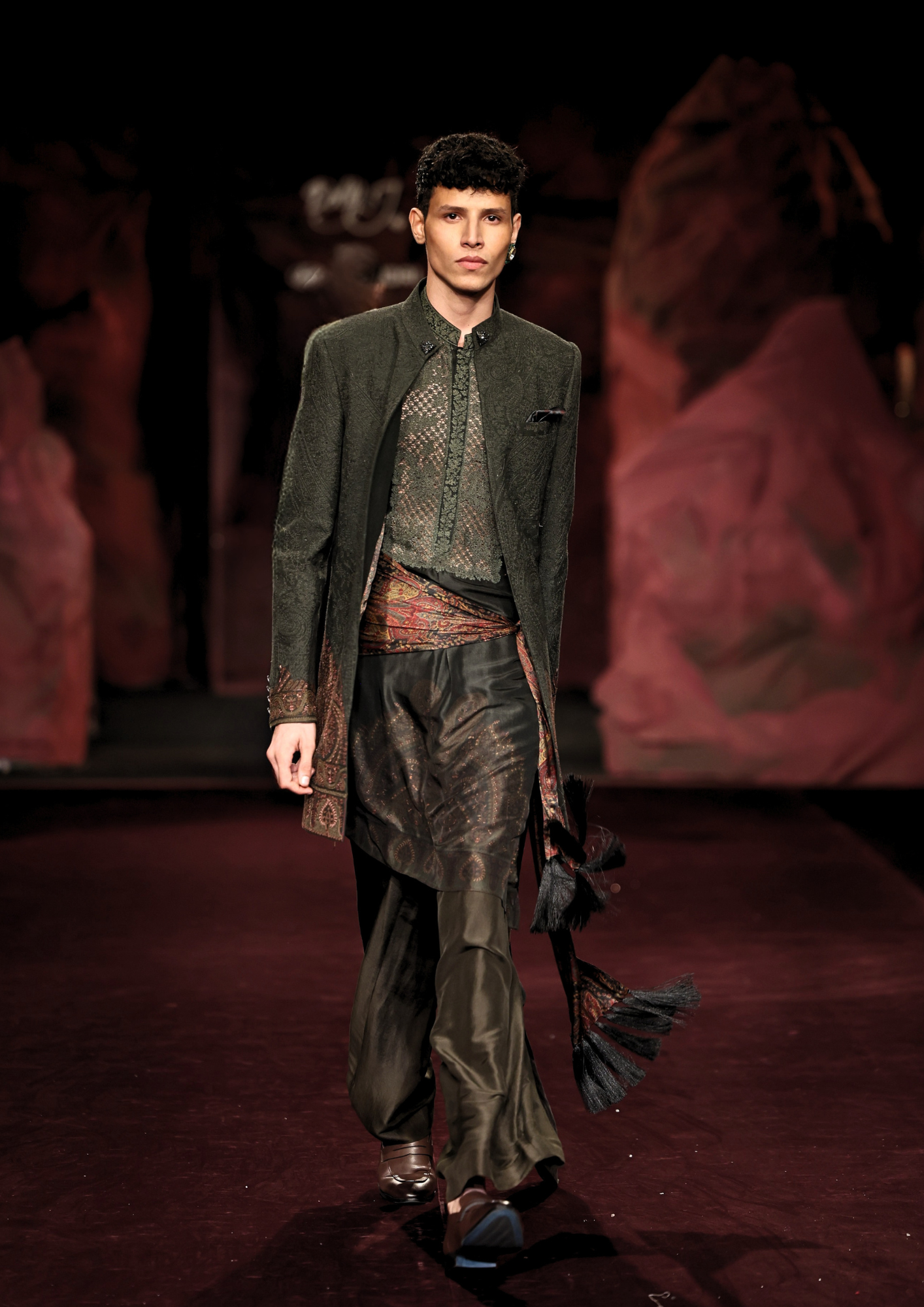 Gulzar Sherwani Set