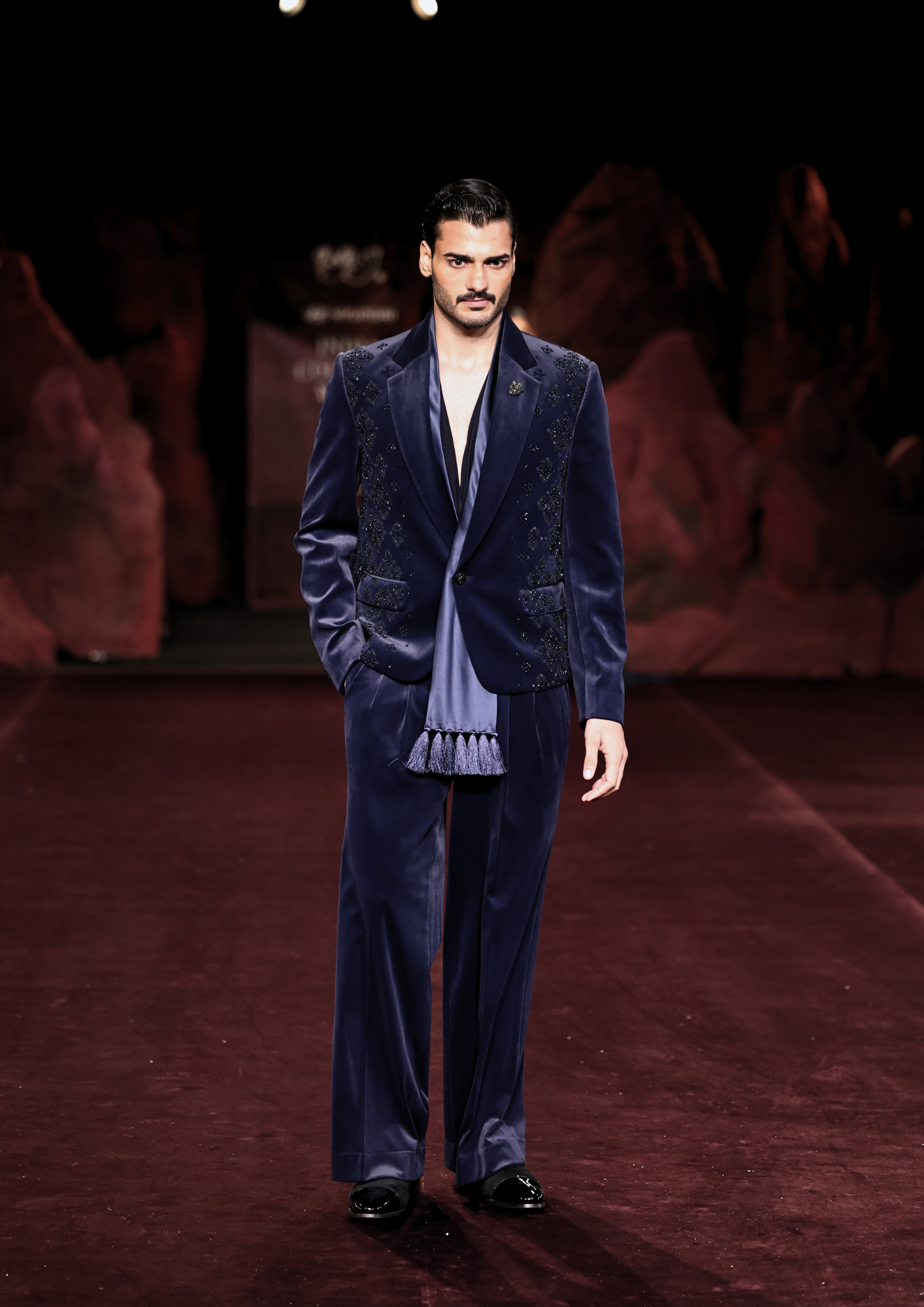 Neeladri Jacket Set