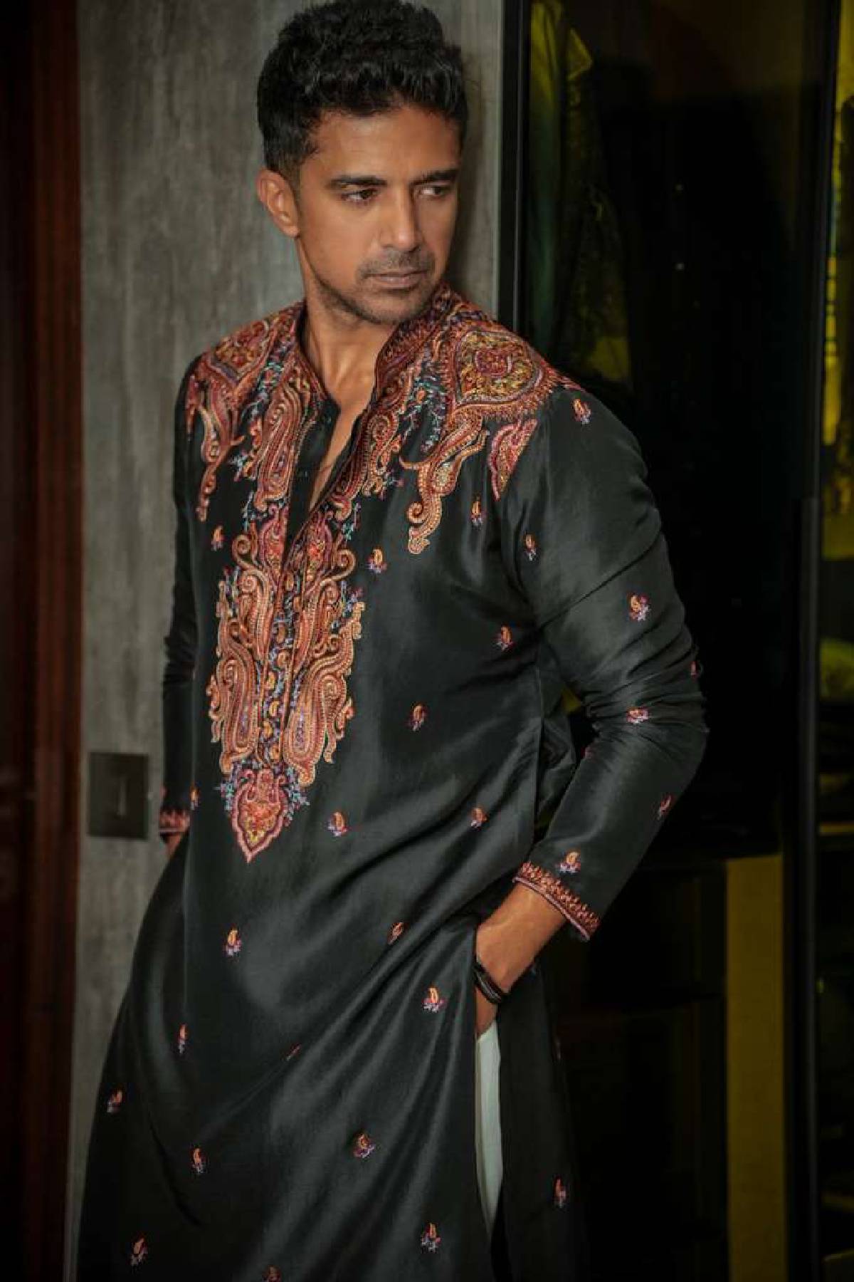 Saqib Saleem in Charcoal Bloom Kurta & Churidaar set