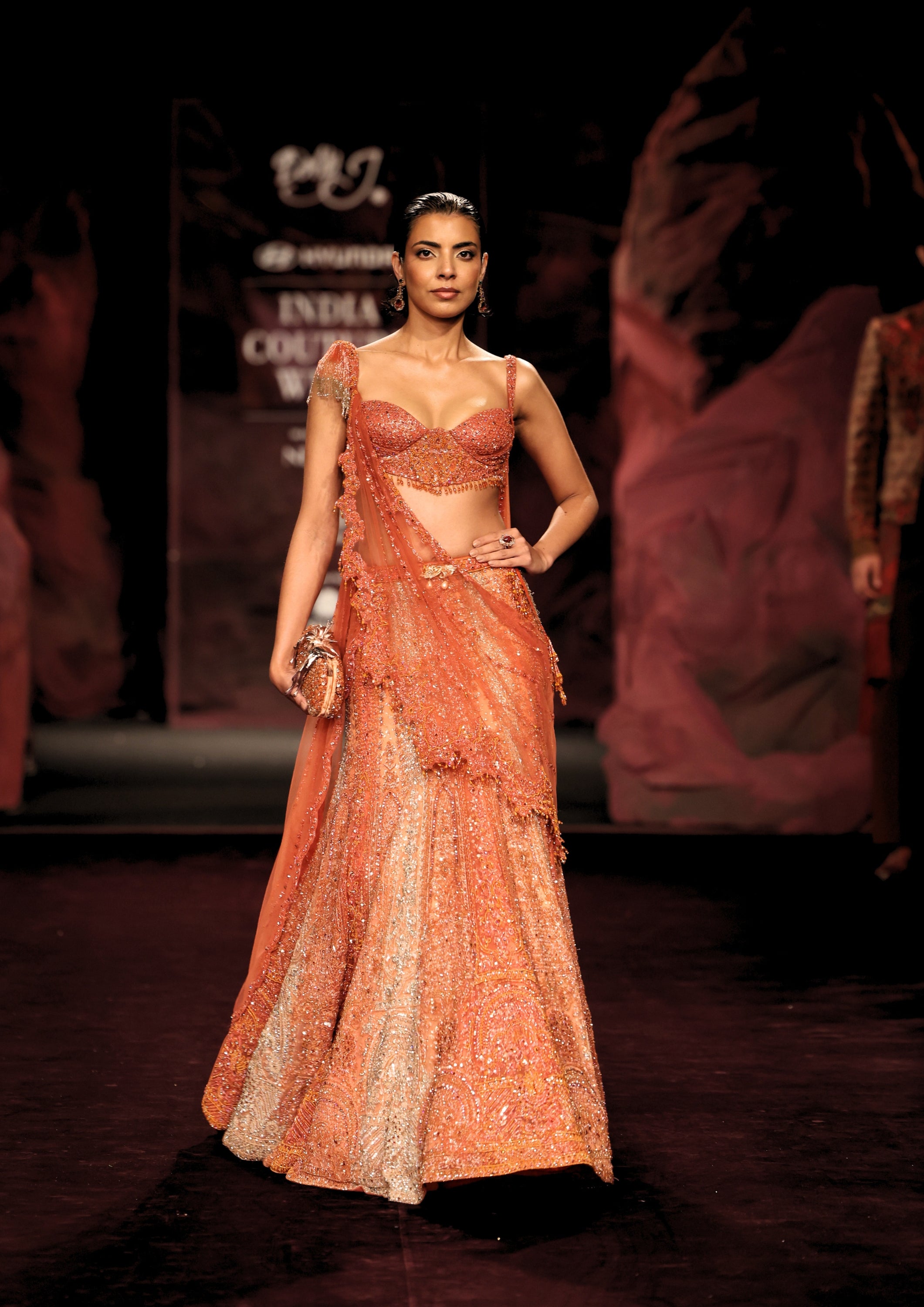 Godhuli Noor Lehenga