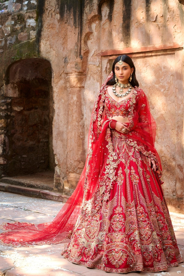 Modern lehenga for bride hotsell