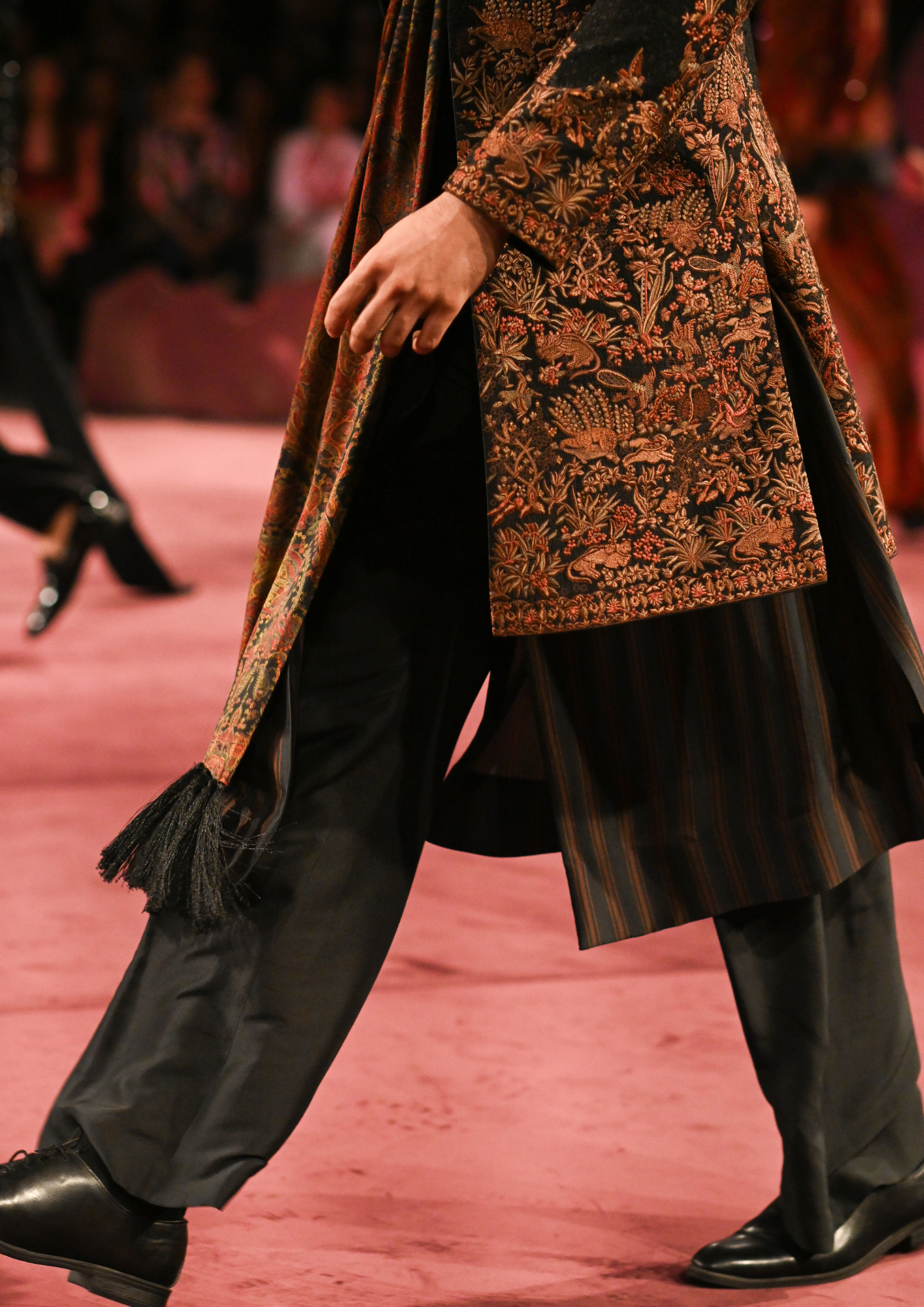 Anirudh Achkan Set