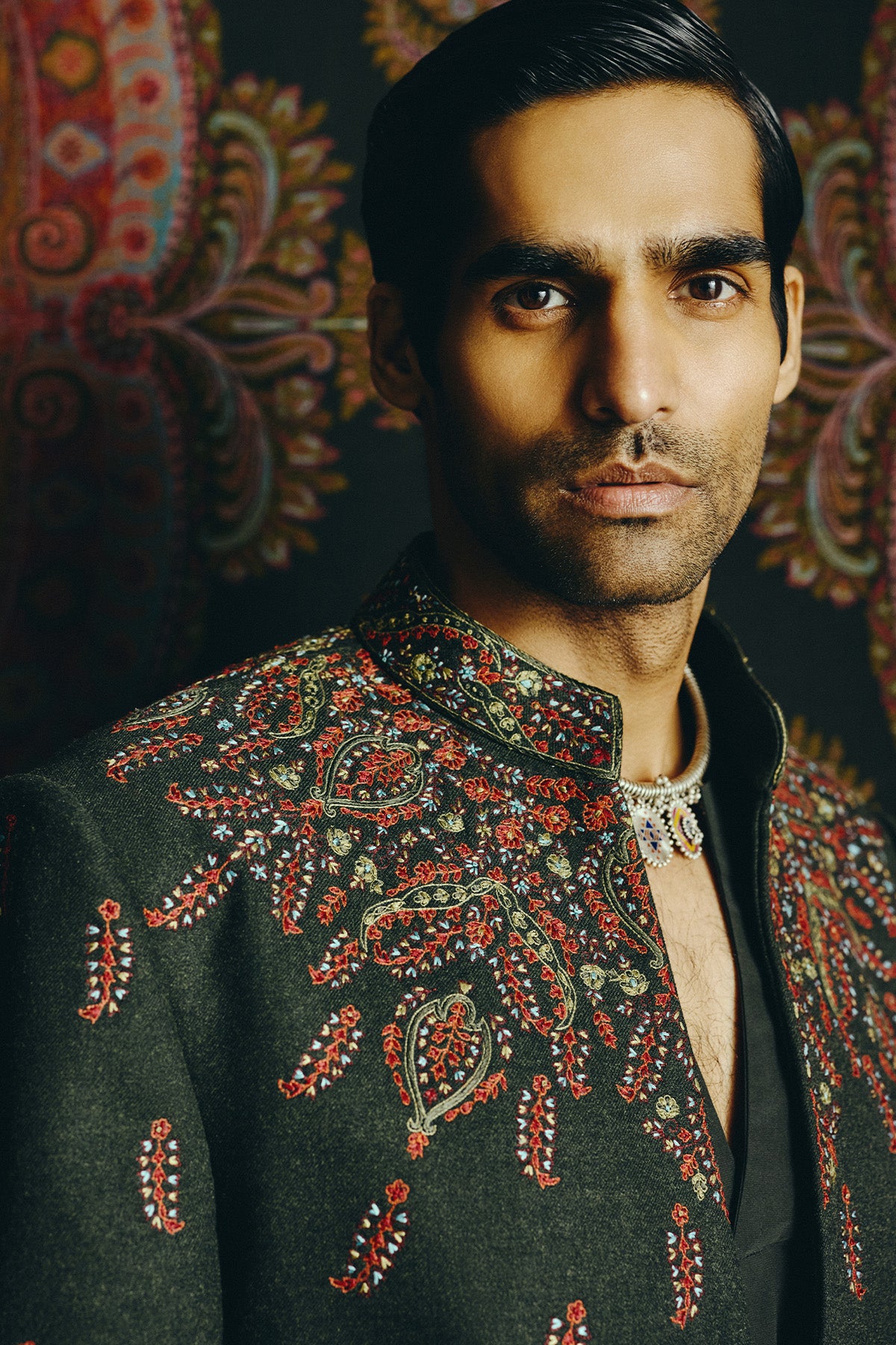 Kashida Obsidian Jacket and Pant set with V- Neck Shirt