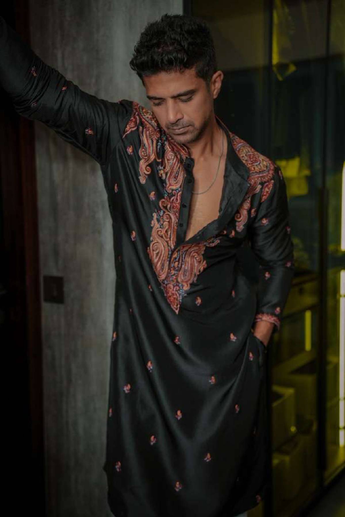 Saqib Saleem in Charcoal Bloom Kurta & Churidaar set